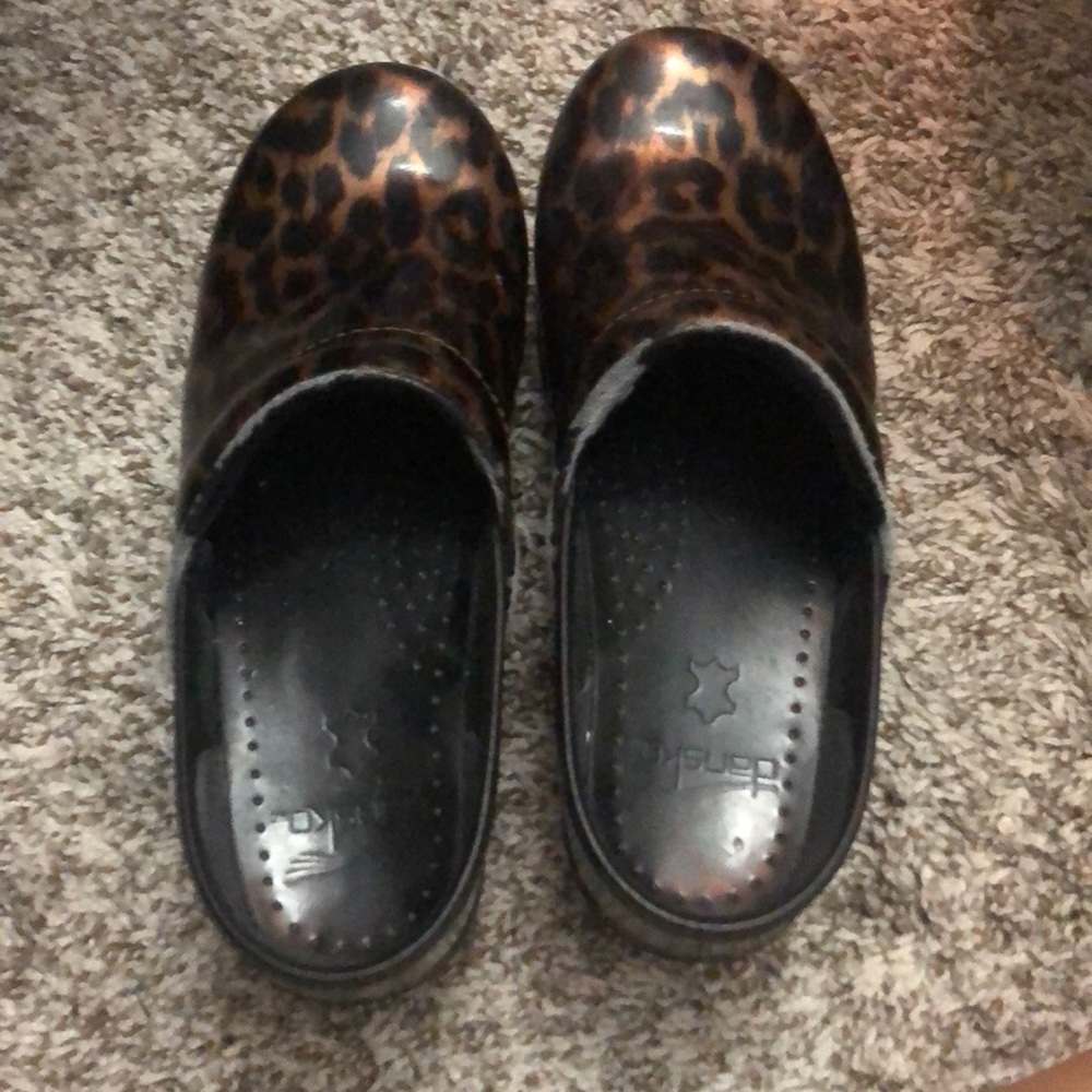 Dansko nurse clogs